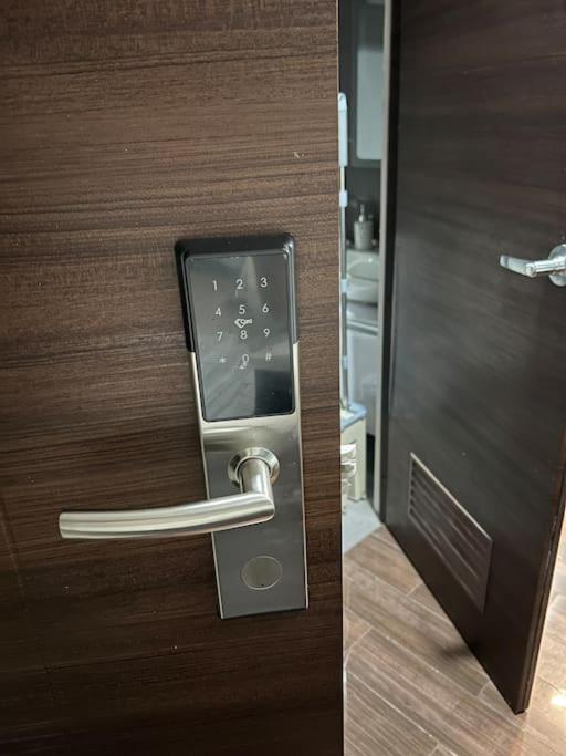 Apartment In Air Residences, Makati With Wifi, Netflix, Pool, Mall And More Manila Exterior foto