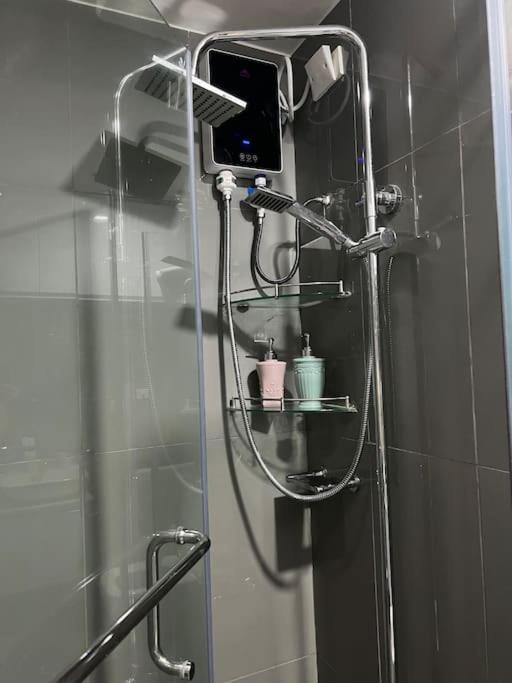 Apartment In Air Residences, Makati With Wifi, Netflix, Pool, Mall And More Manila Exterior foto