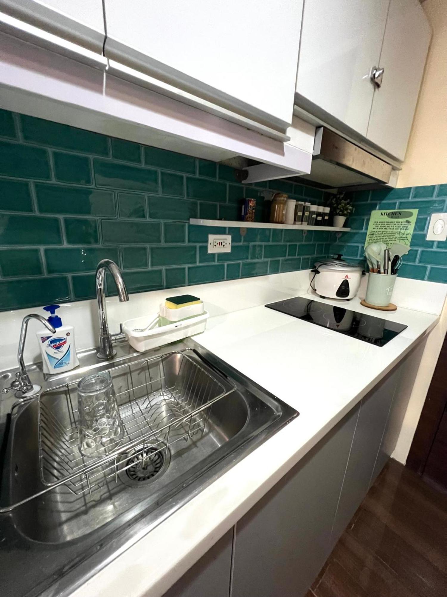 Apartment In Air Residences, Makati With Wifi, Netflix, Pool, Mall And More Manila Exterior foto